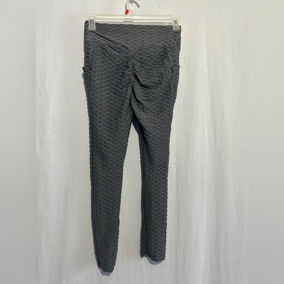 3 Piece Activewear Set Size Large/XLarge - Picture 8 of 8